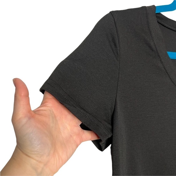 Leopard Pocket Black Basic Round Hem Short Sleeve Tee Shirt - Picture 2 of 9